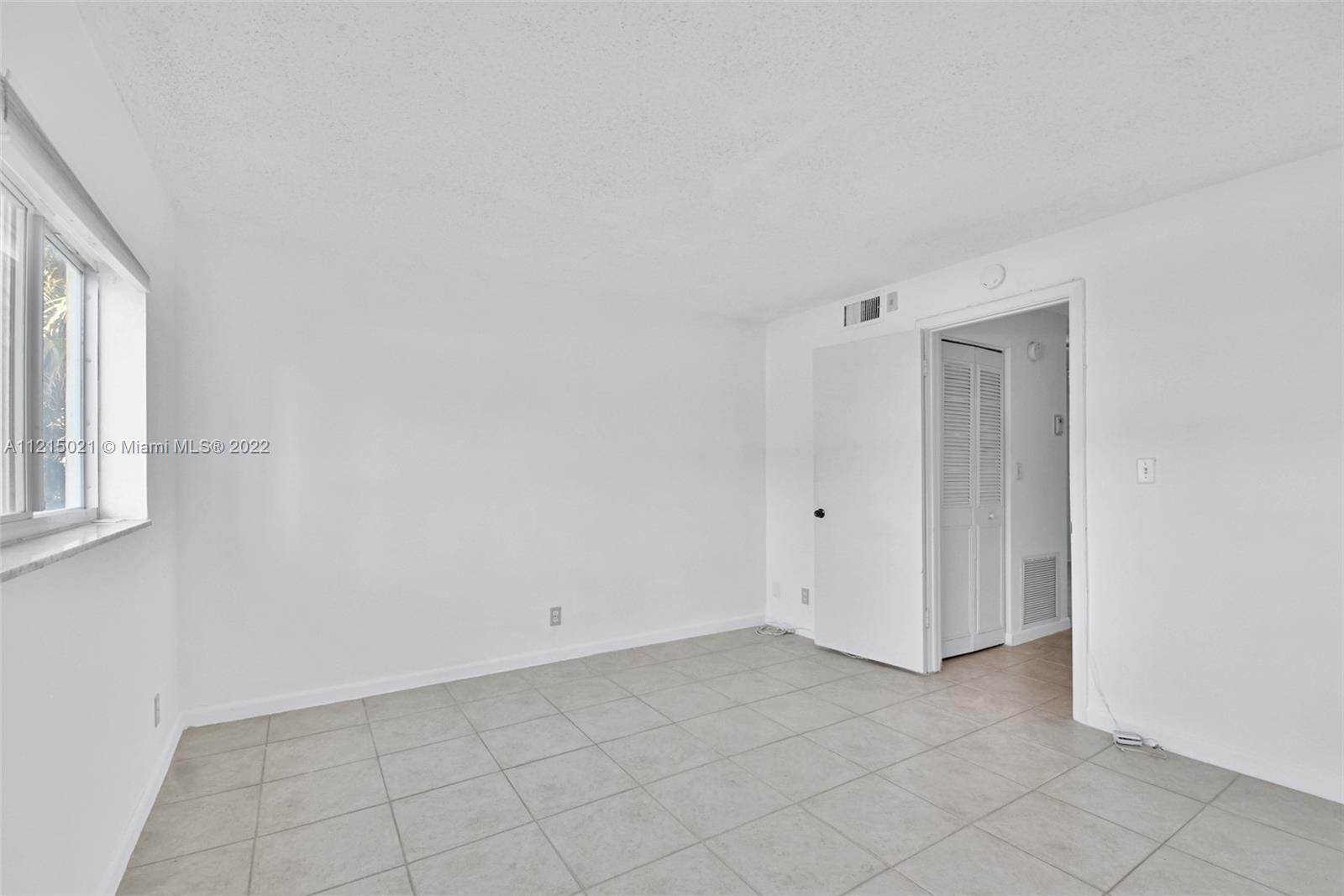 2300 SE 2nd St Unit: 3