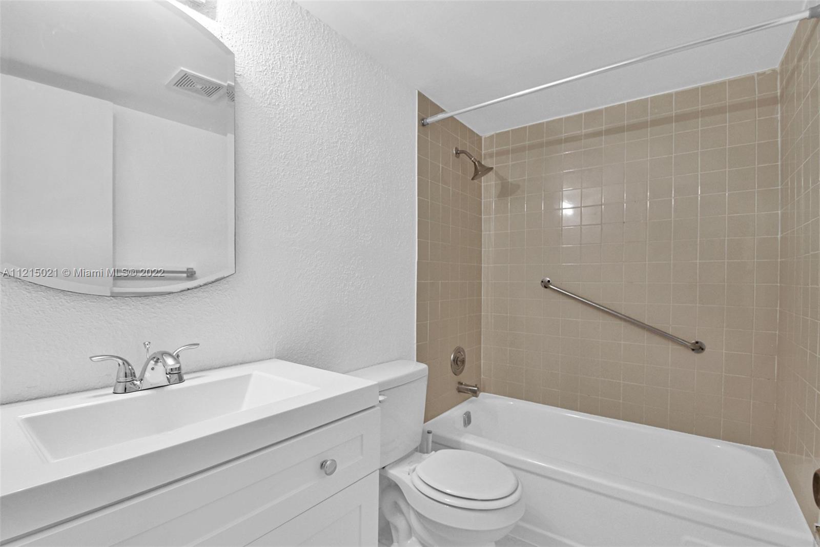 2300 SE 2nd St Unit: 3