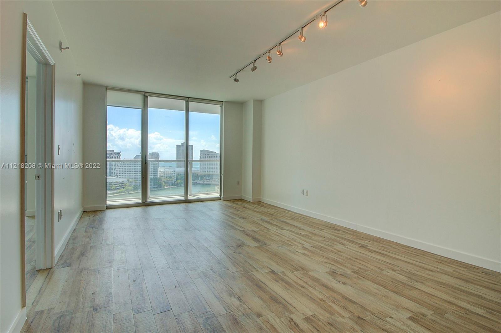 500 Brickell Ave Unit: 1700