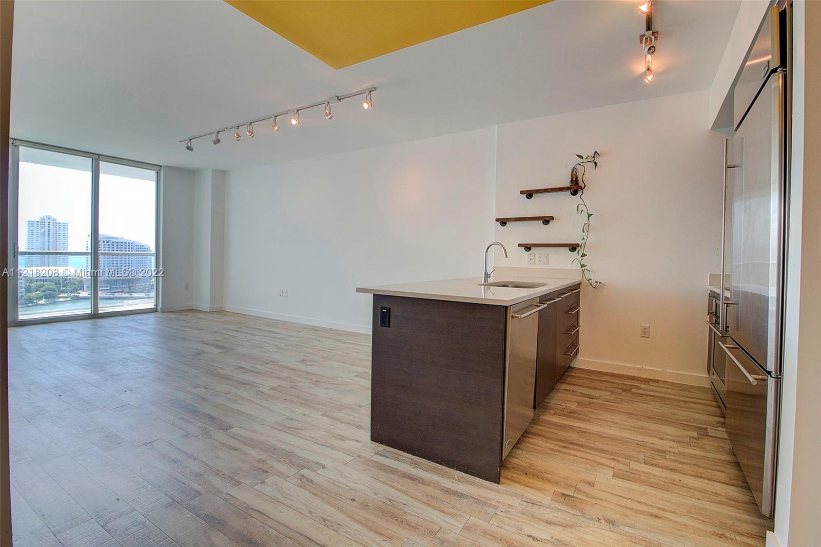 500 Brickell Ave Unit: 1700