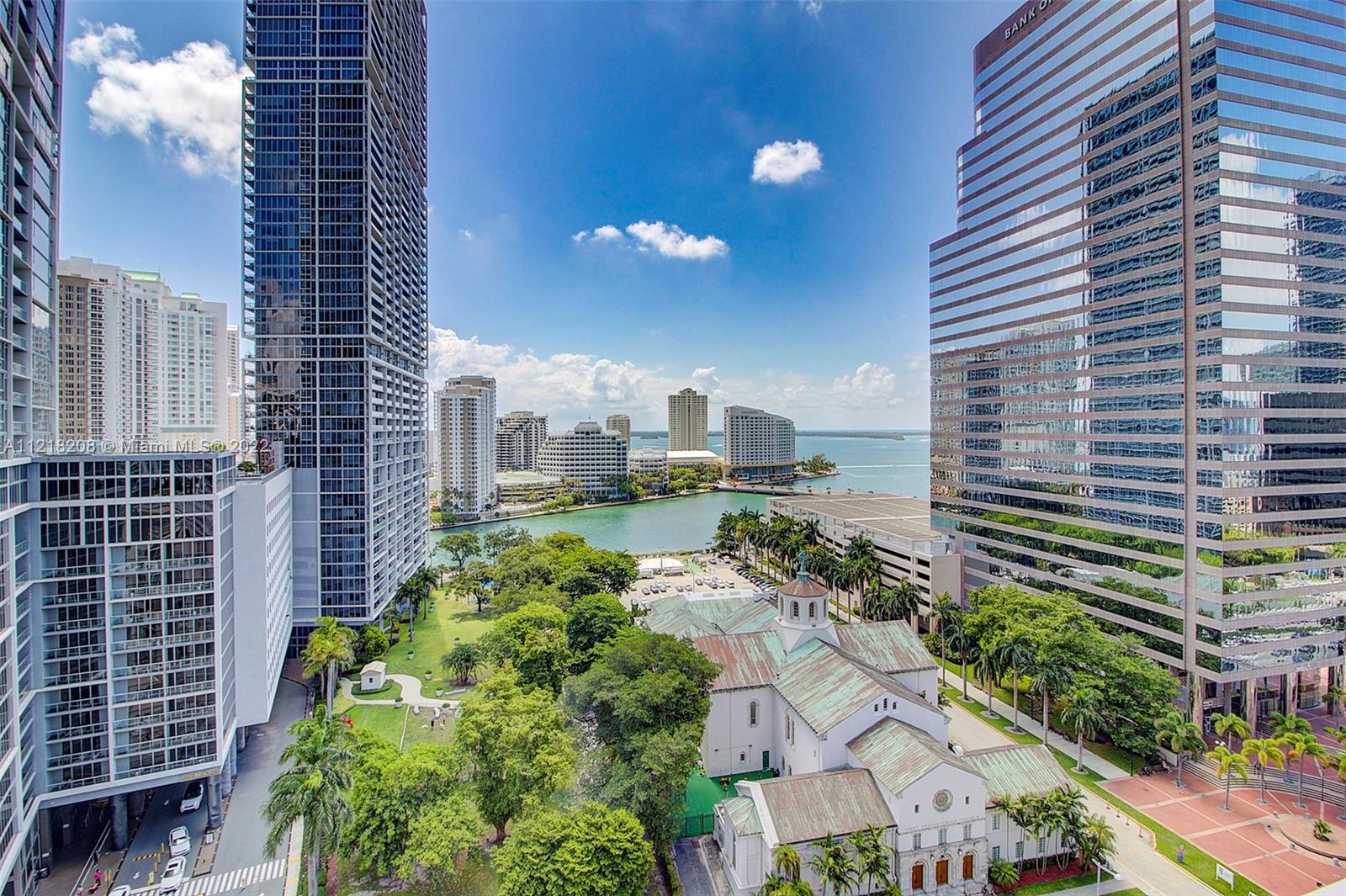500 Brickell Ave Unit: 1700
