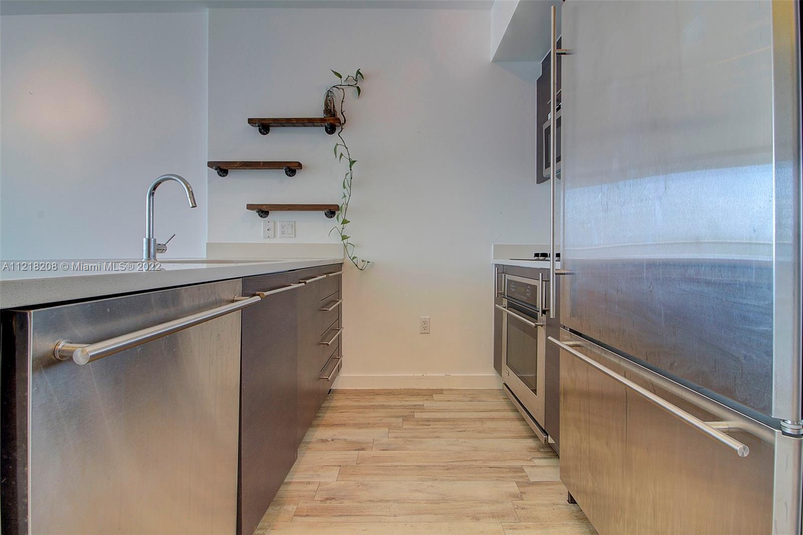 500 Brickell Ave Unit: 1700