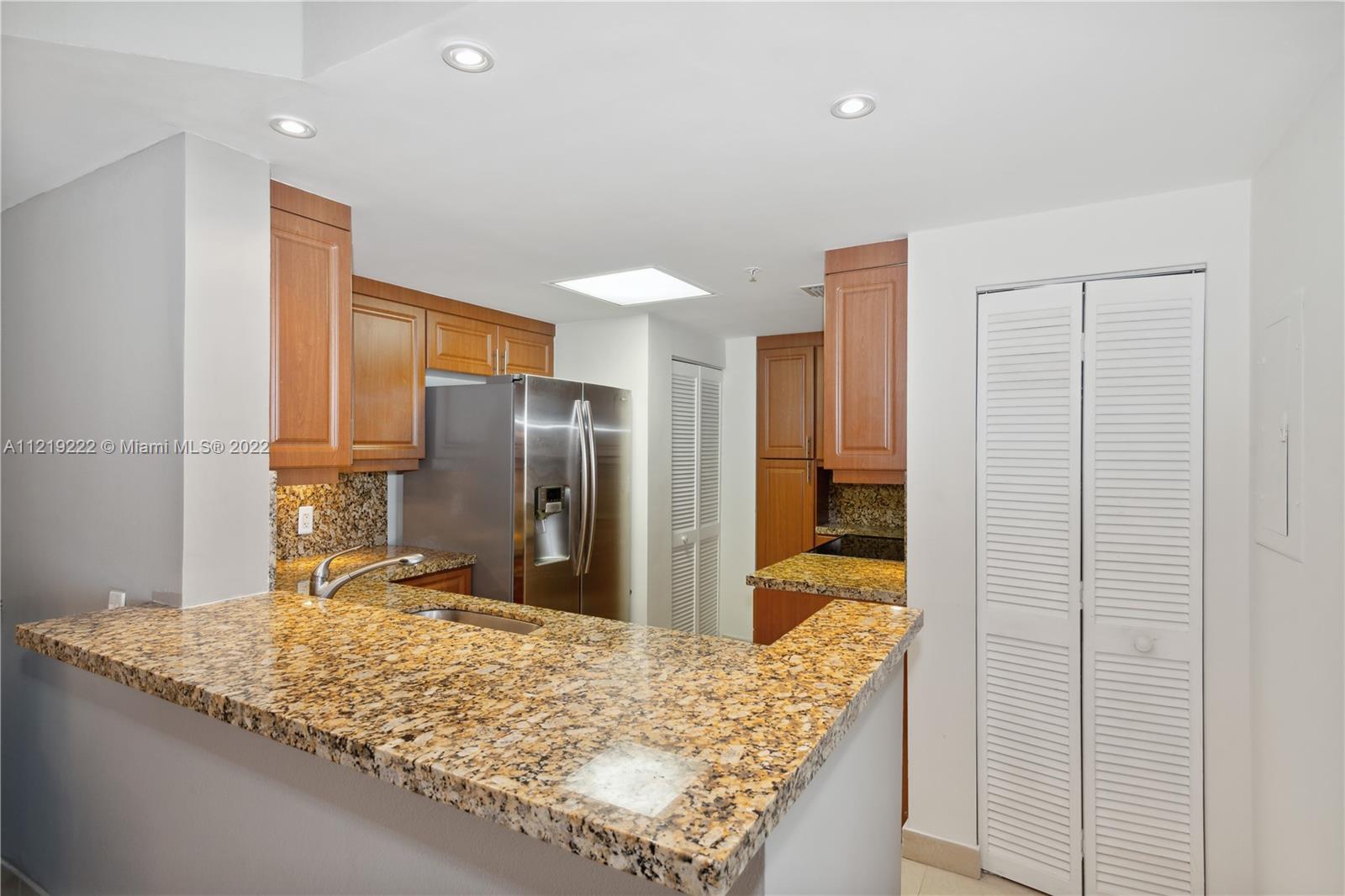 701 Brickell Key Blvd Unit: 2506