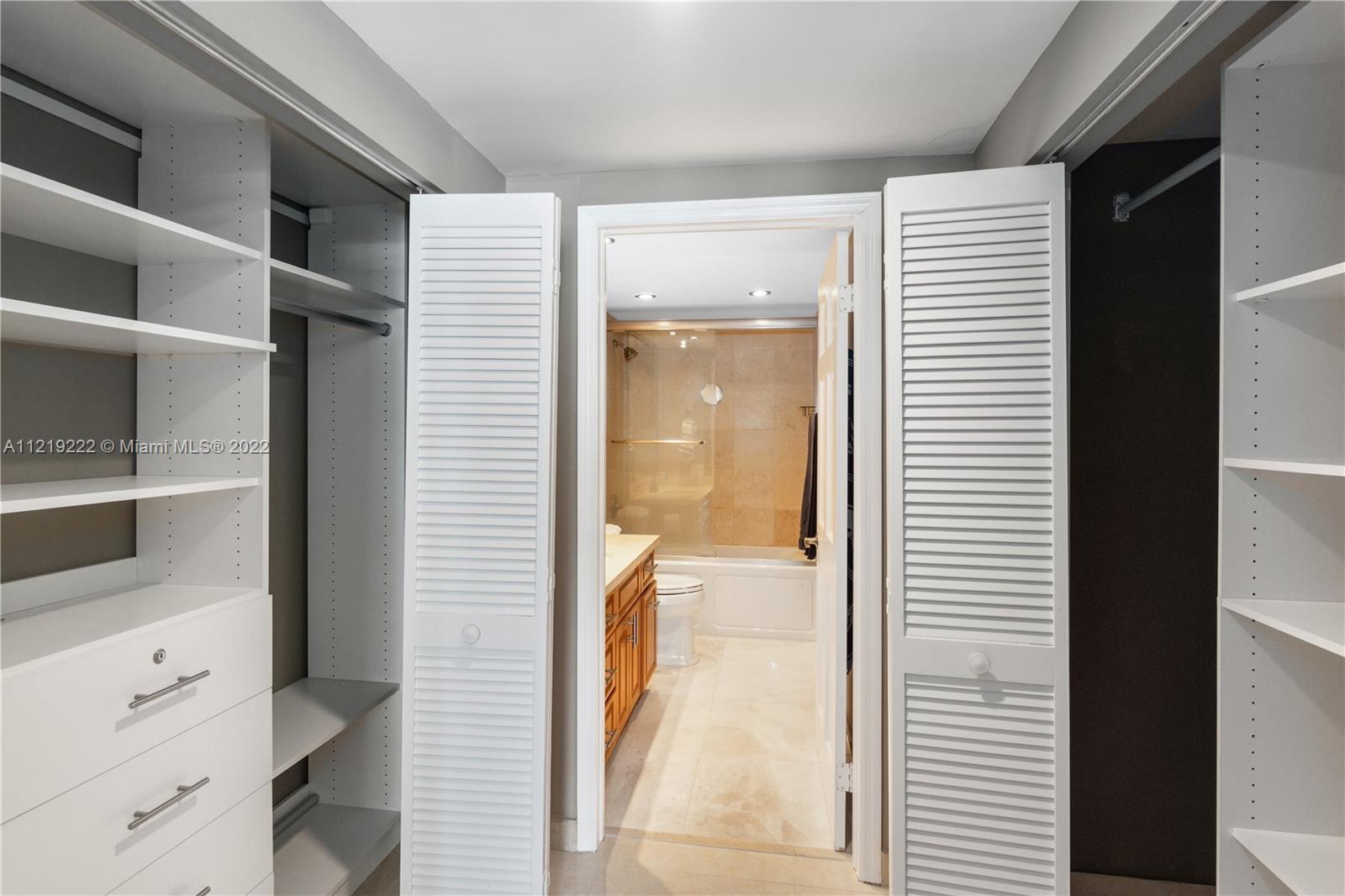 701 Brickell Key Blvd Unit: 2506