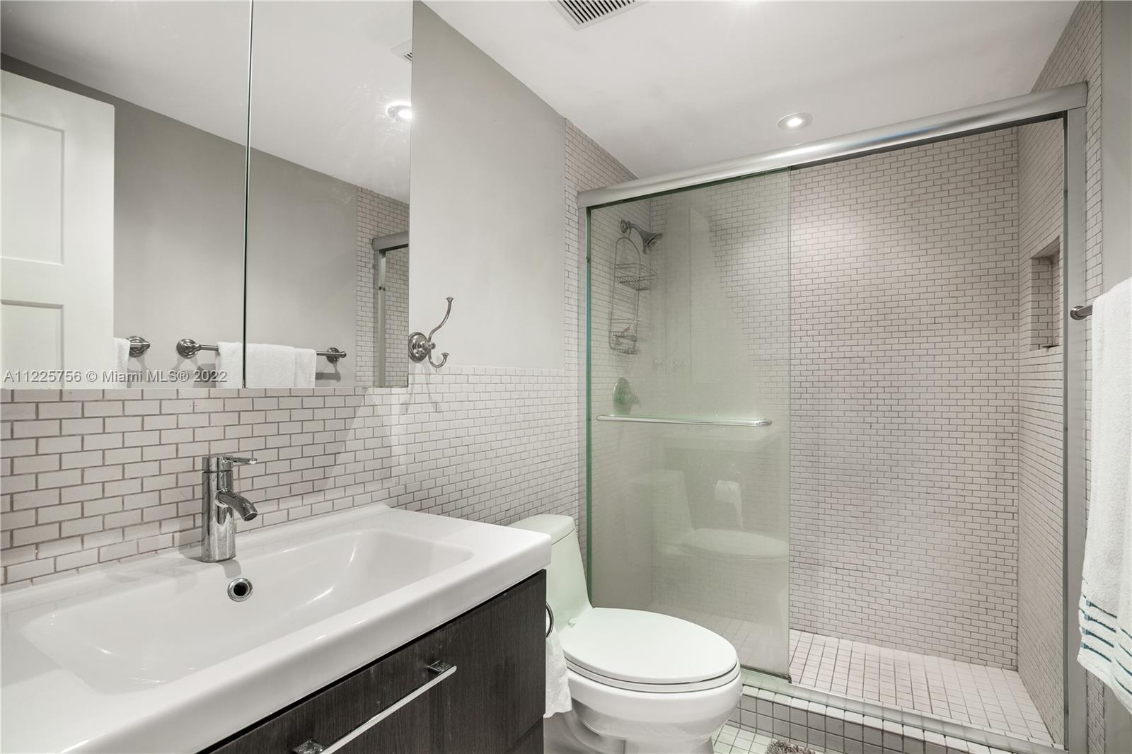 145 SE 25th Rd Unit: 501