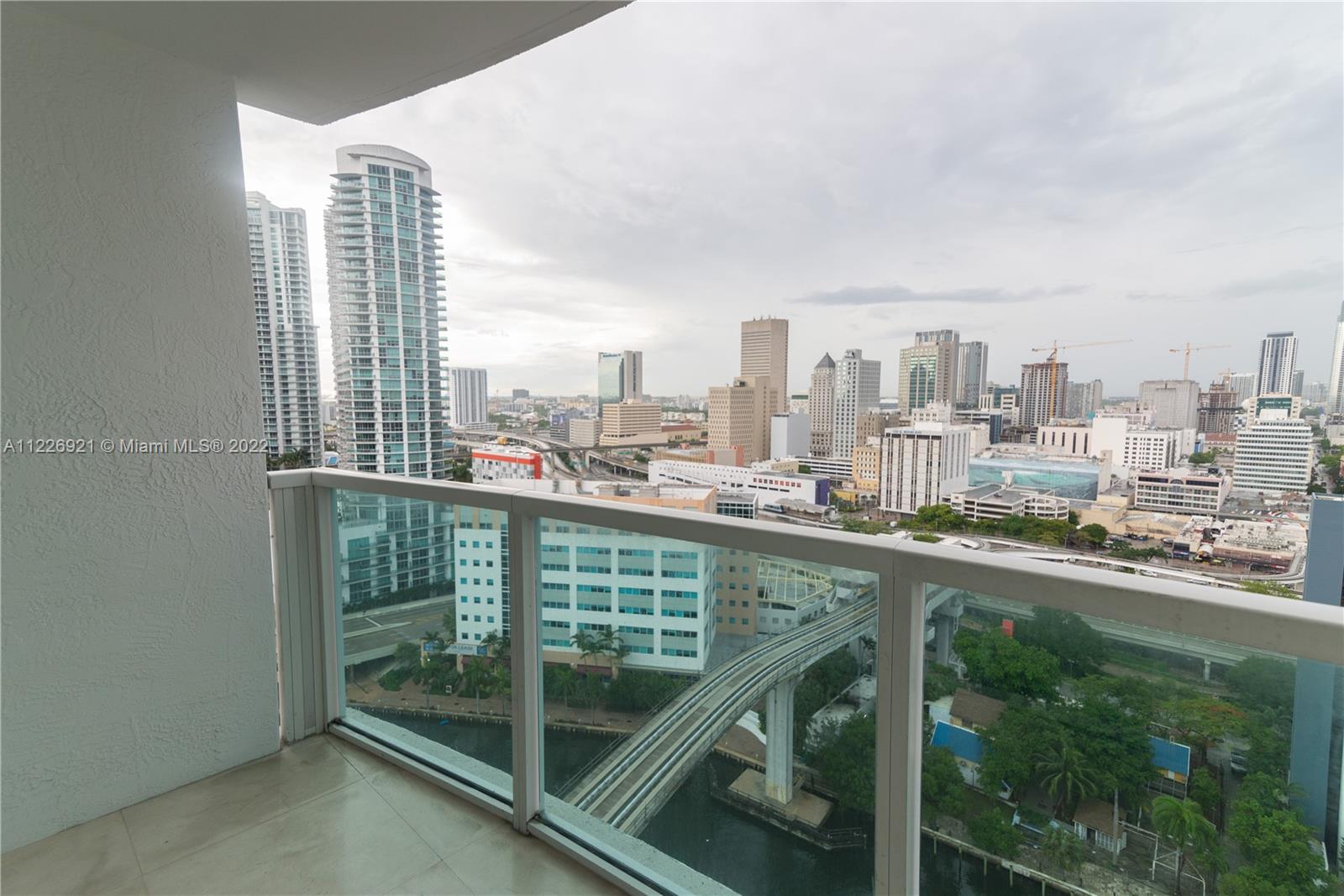31 SE 5th St Unit: 2301