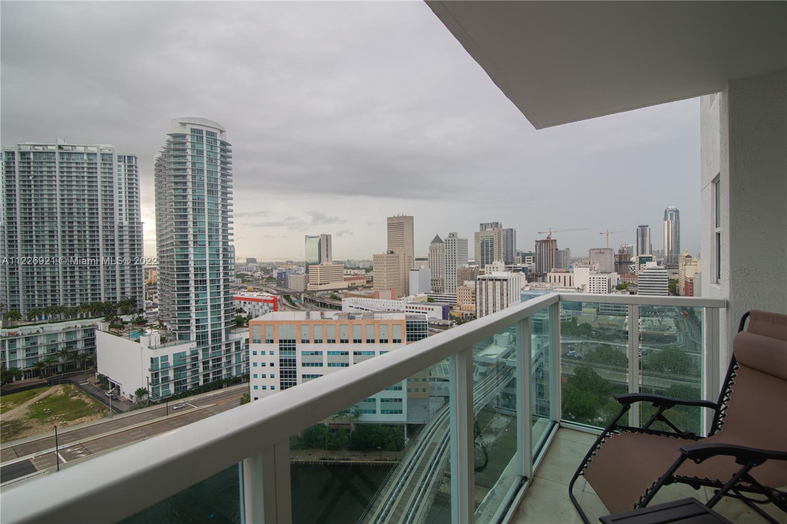 31 SE 5th St Unit: 2301