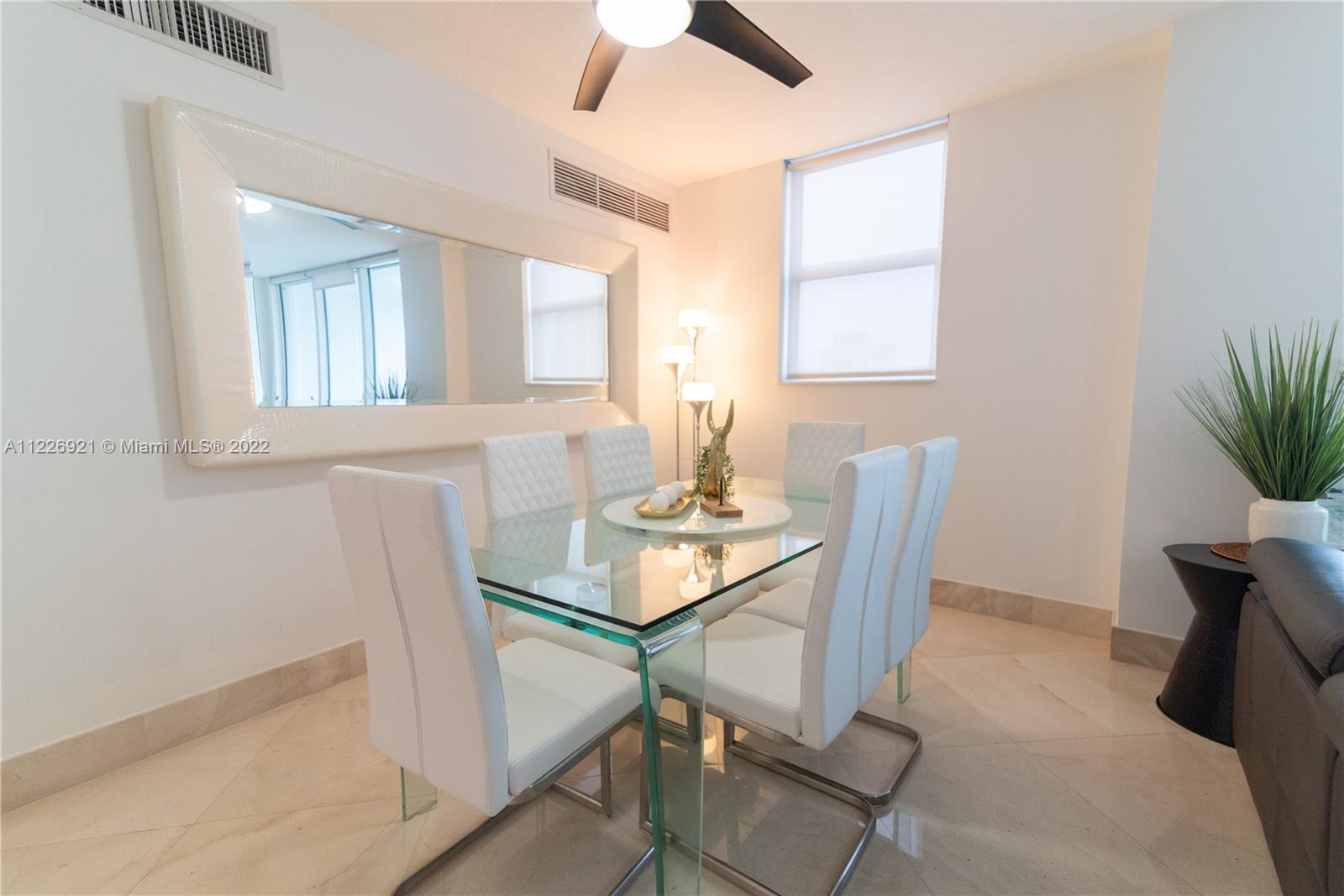 31 SE 5th St Unit: 2301
