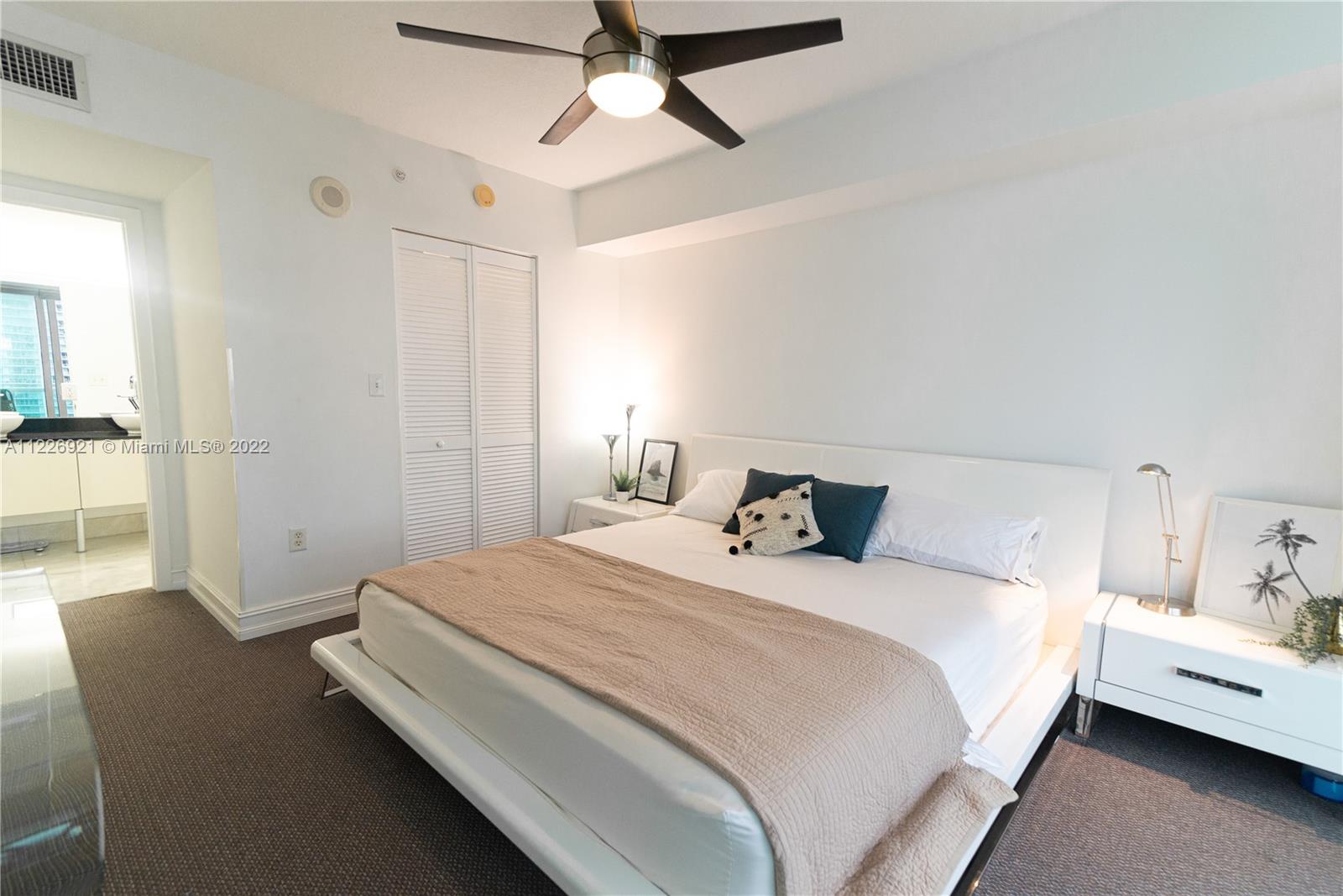 31 SE 5th St Unit: 2301
