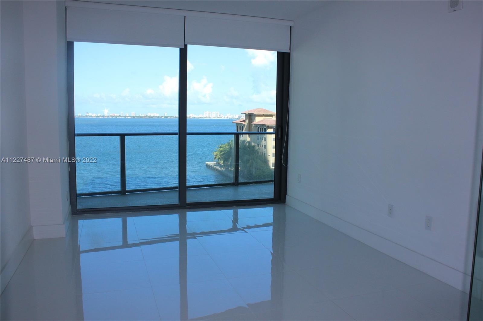 460 NE 28th St Unit: 605