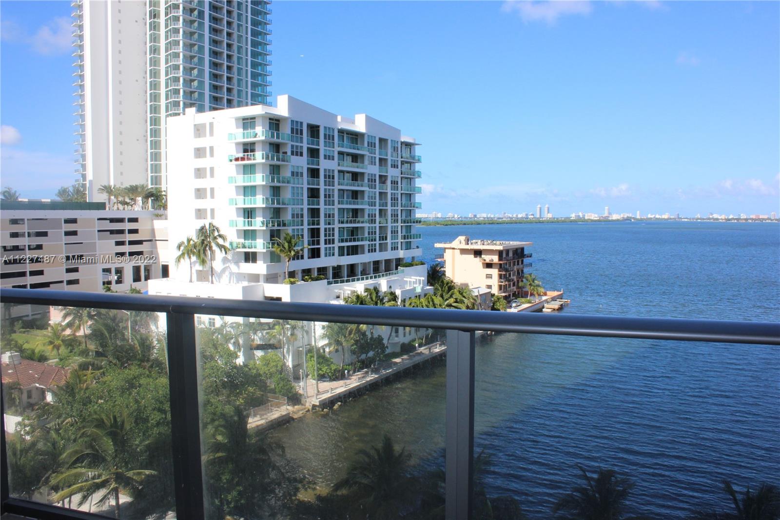 460 NE 28th St Unit: 605