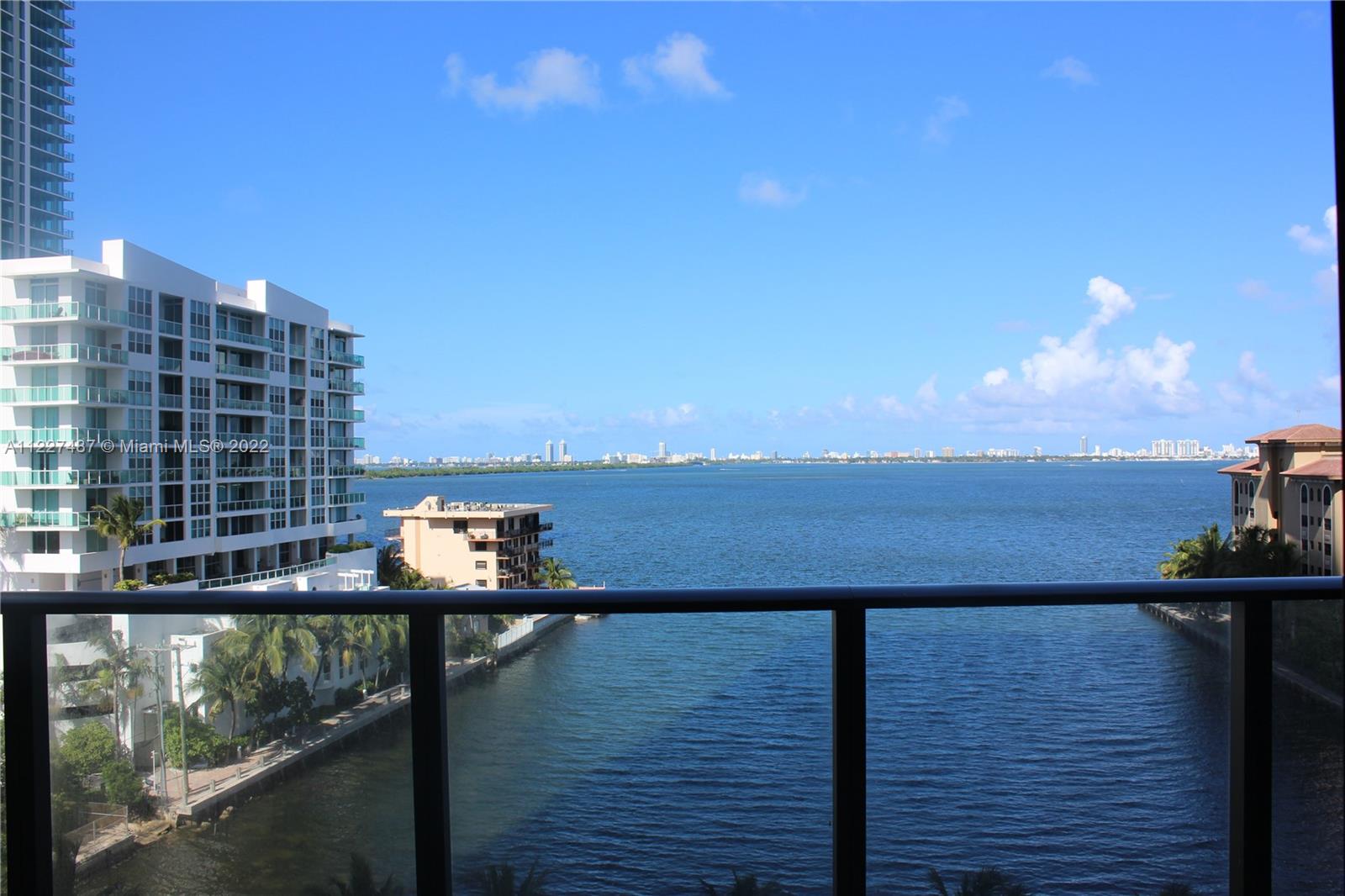 460 NE 28th St Unit: 605