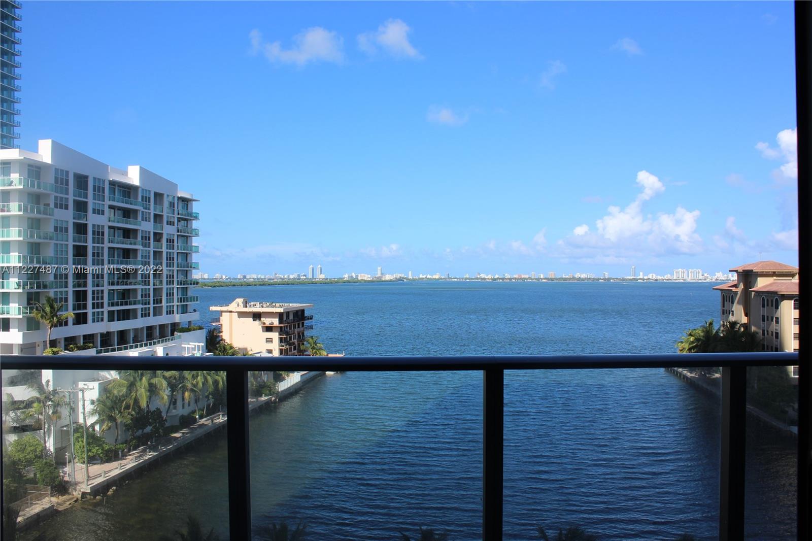 460 NE 28th St Unit: 605