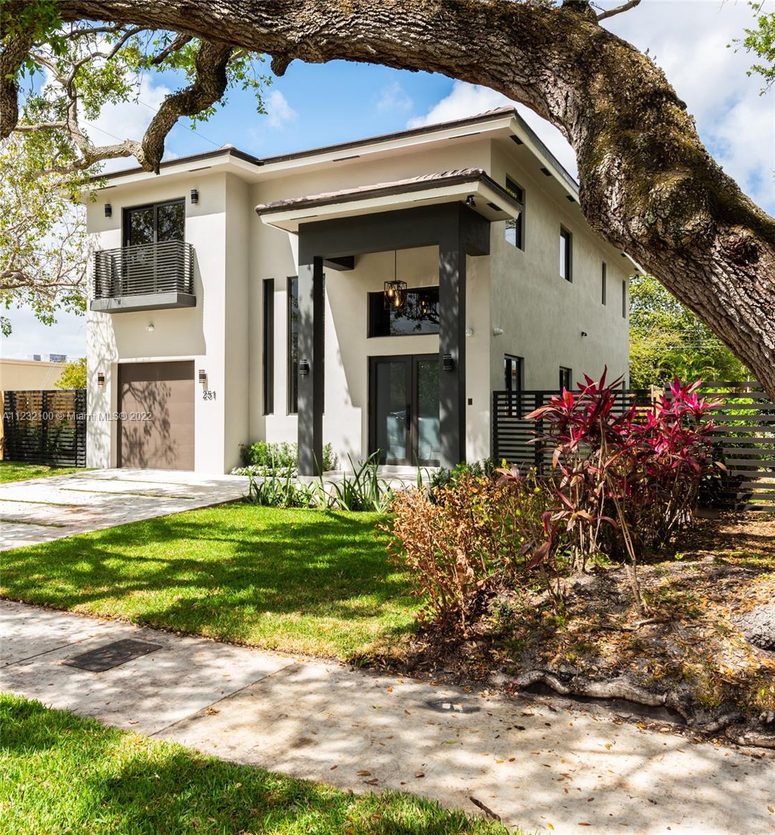 251 NE 95th St