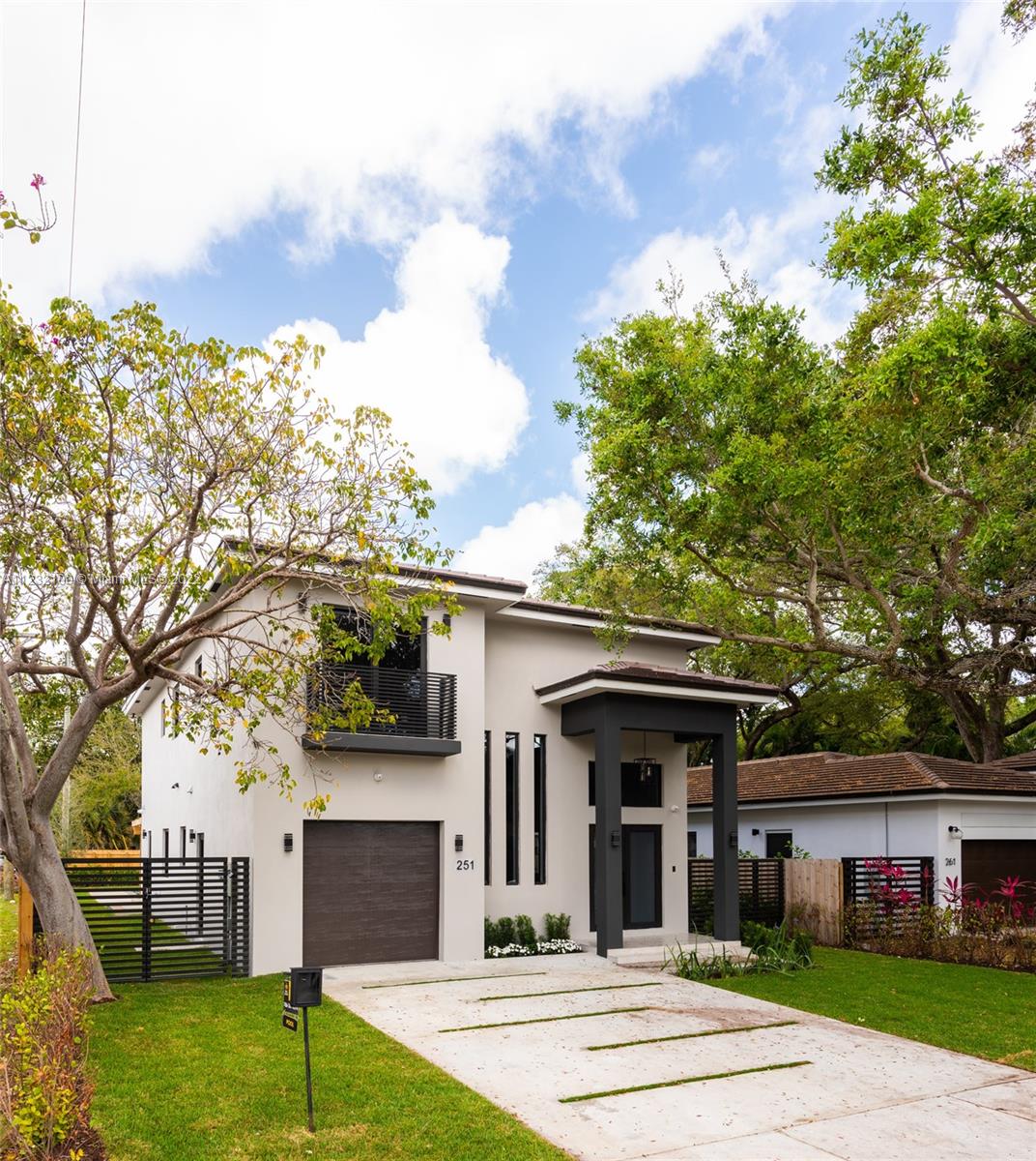251 NE 95th St