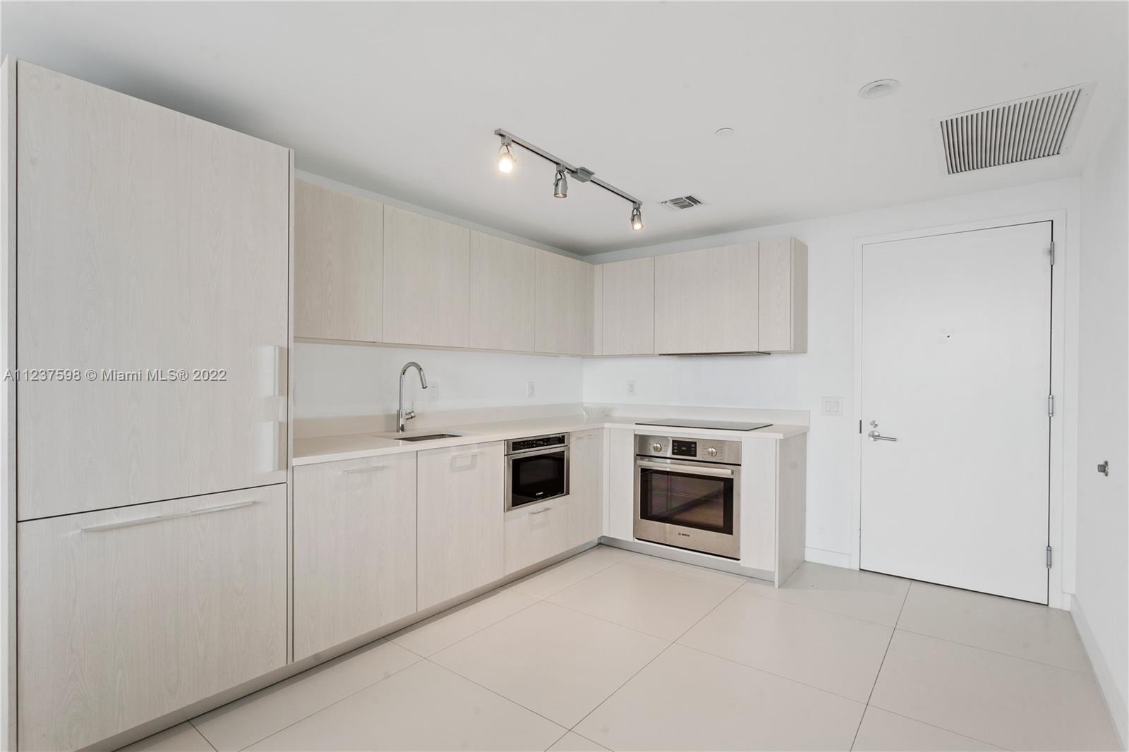 501 NE 31st St Unit: 1909