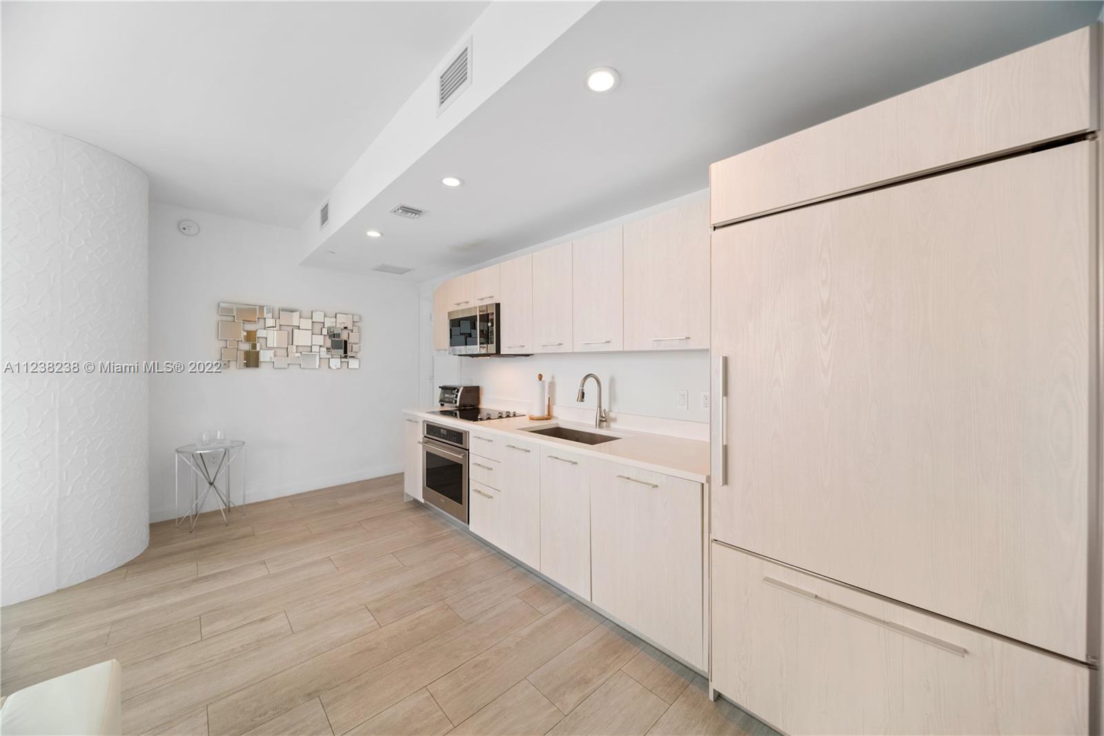 45 SW 9th St Unit: 2608