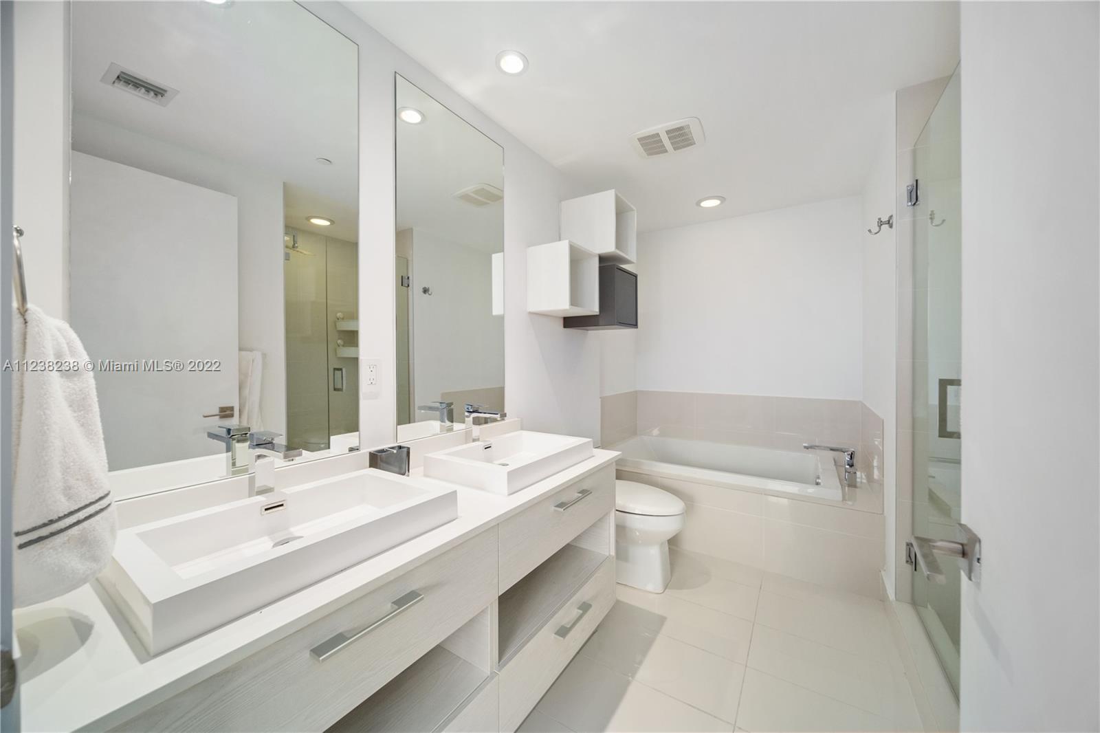 45 SW 9th St Unit: 2608