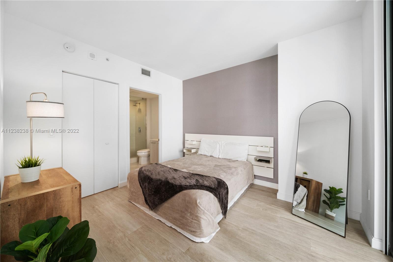 45 SW 9th St Unit: 2608