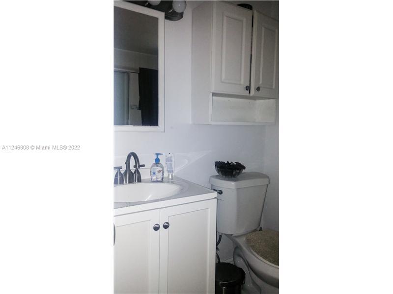 1308 DREXEL AV Unit: 211