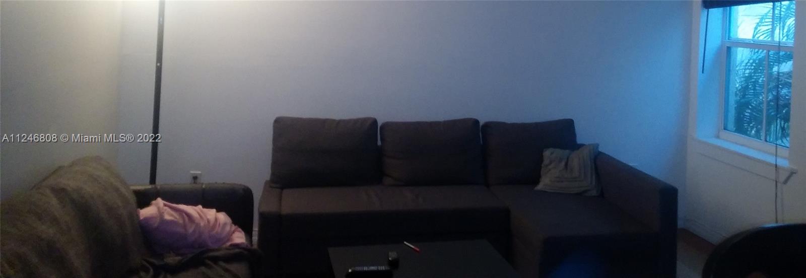 1308 DREXEL AV Unit: 211