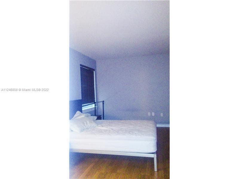 1308 DREXEL AV Unit: 211