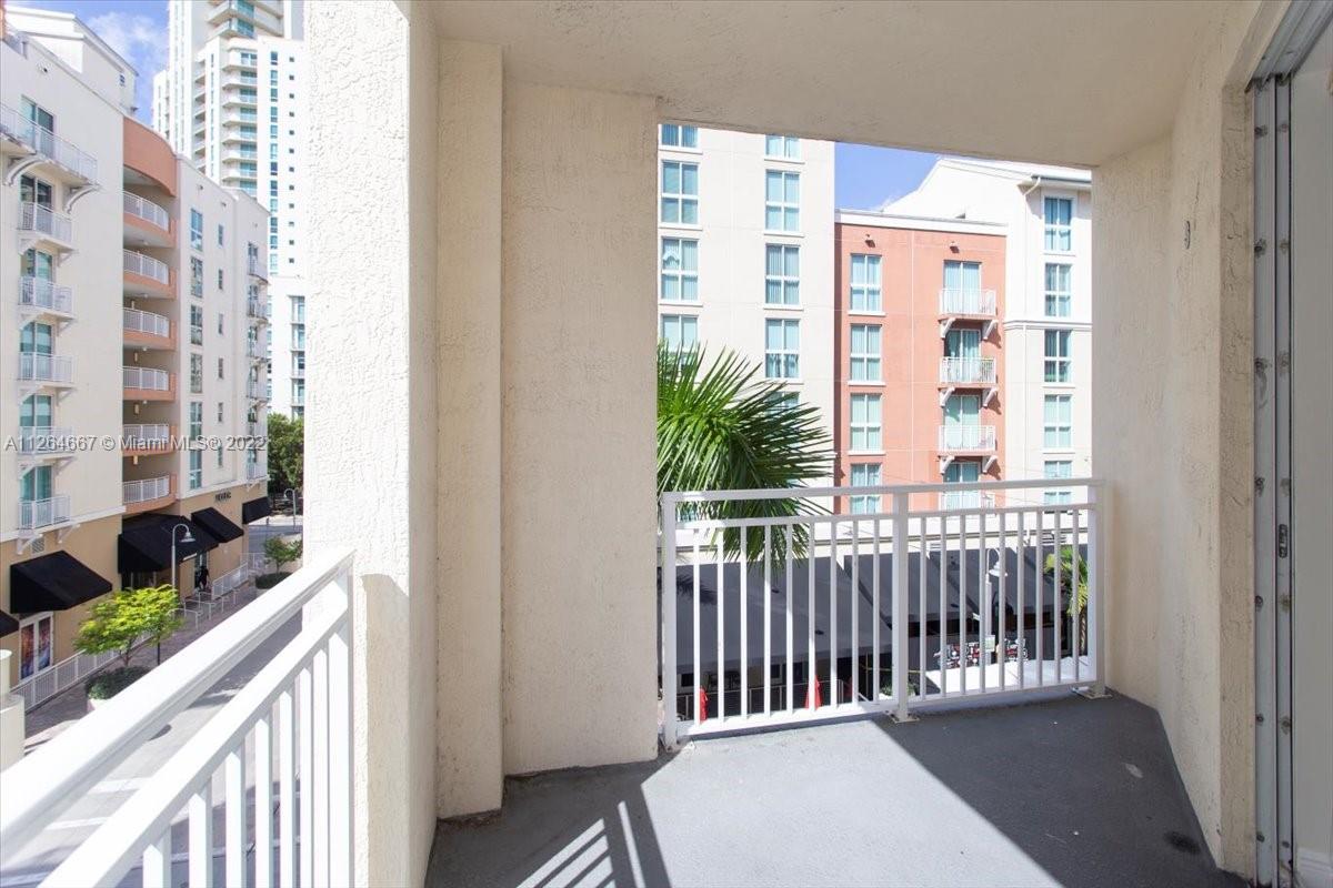 7275 SW 90th St Unit: C310