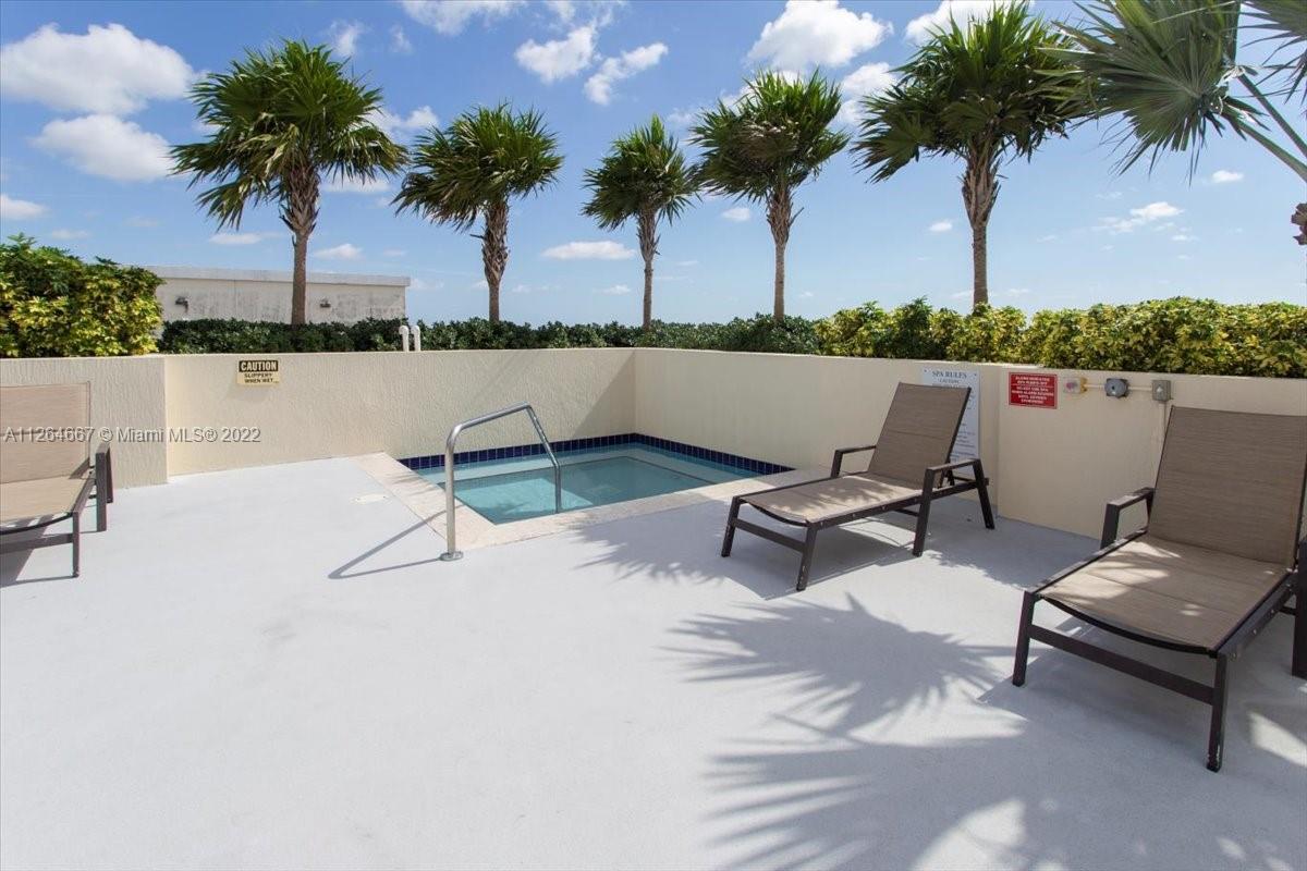 7275 SW 90th St Unit: C310