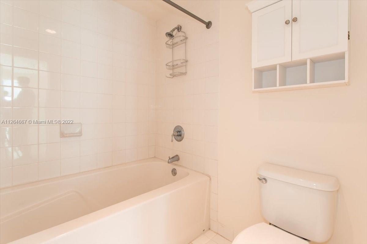 7275 SW 90th St Unit: C310