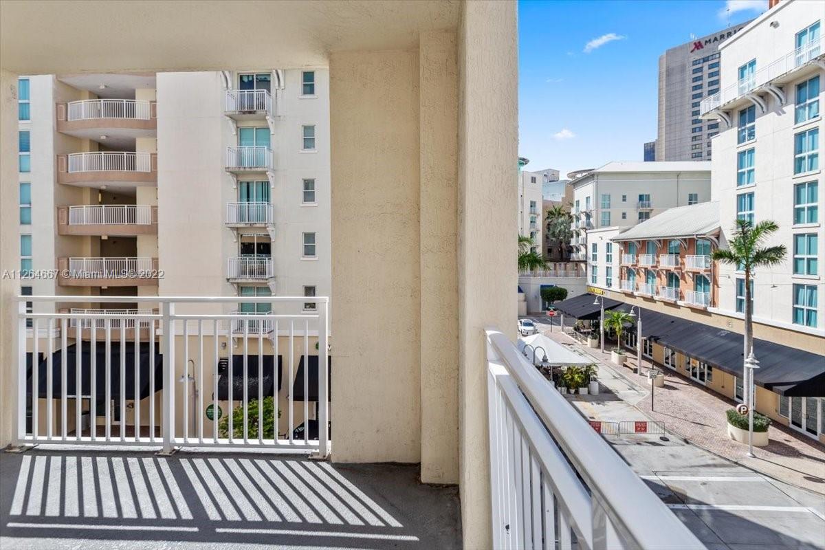 7275 SW 90th St Unit: C310