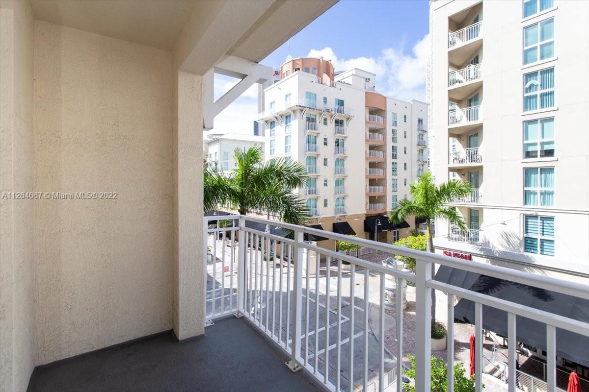 7275 SW 90th St Unit: C310