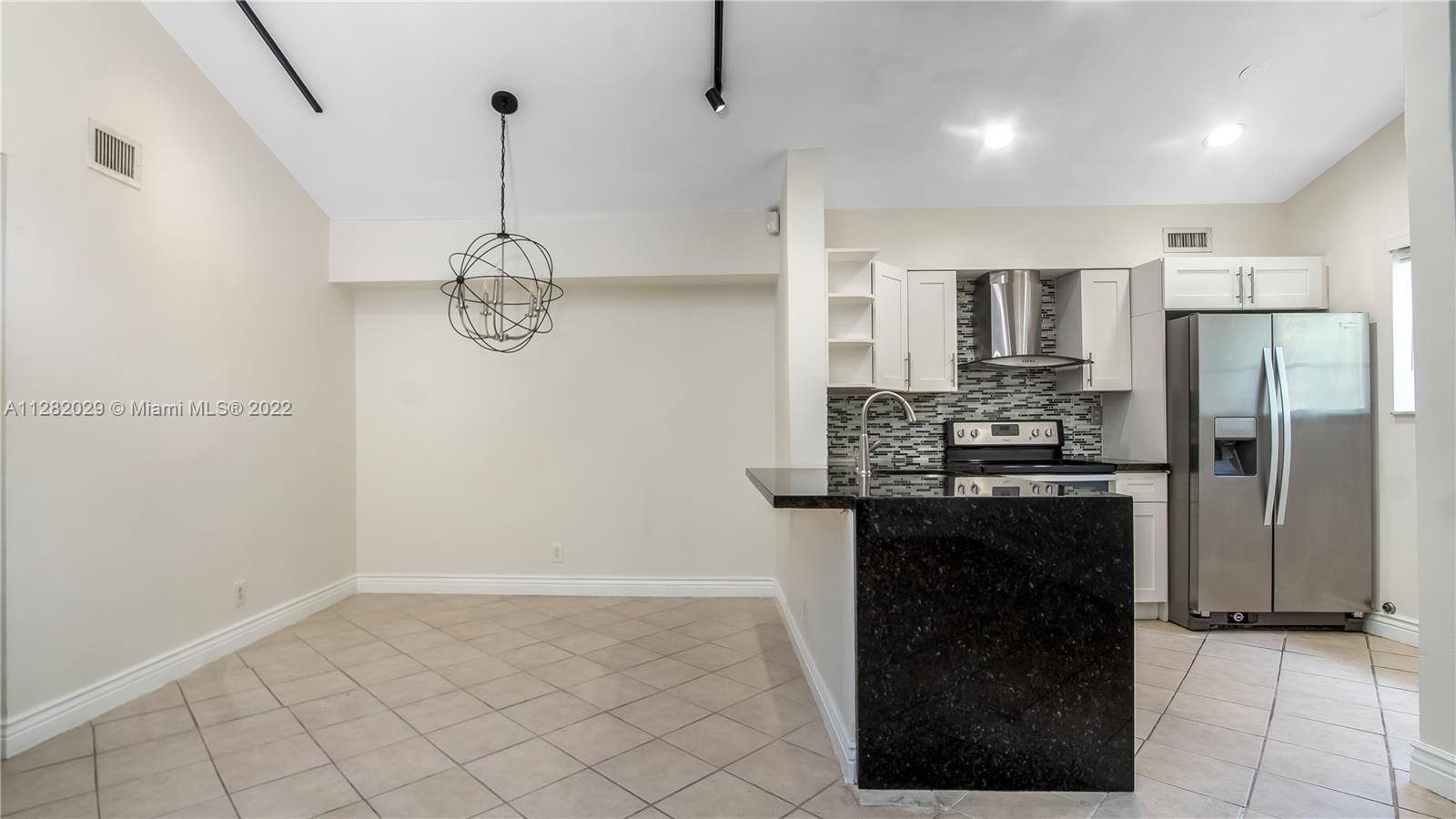 3065 N Oakland Forest Dr Unit: 202
