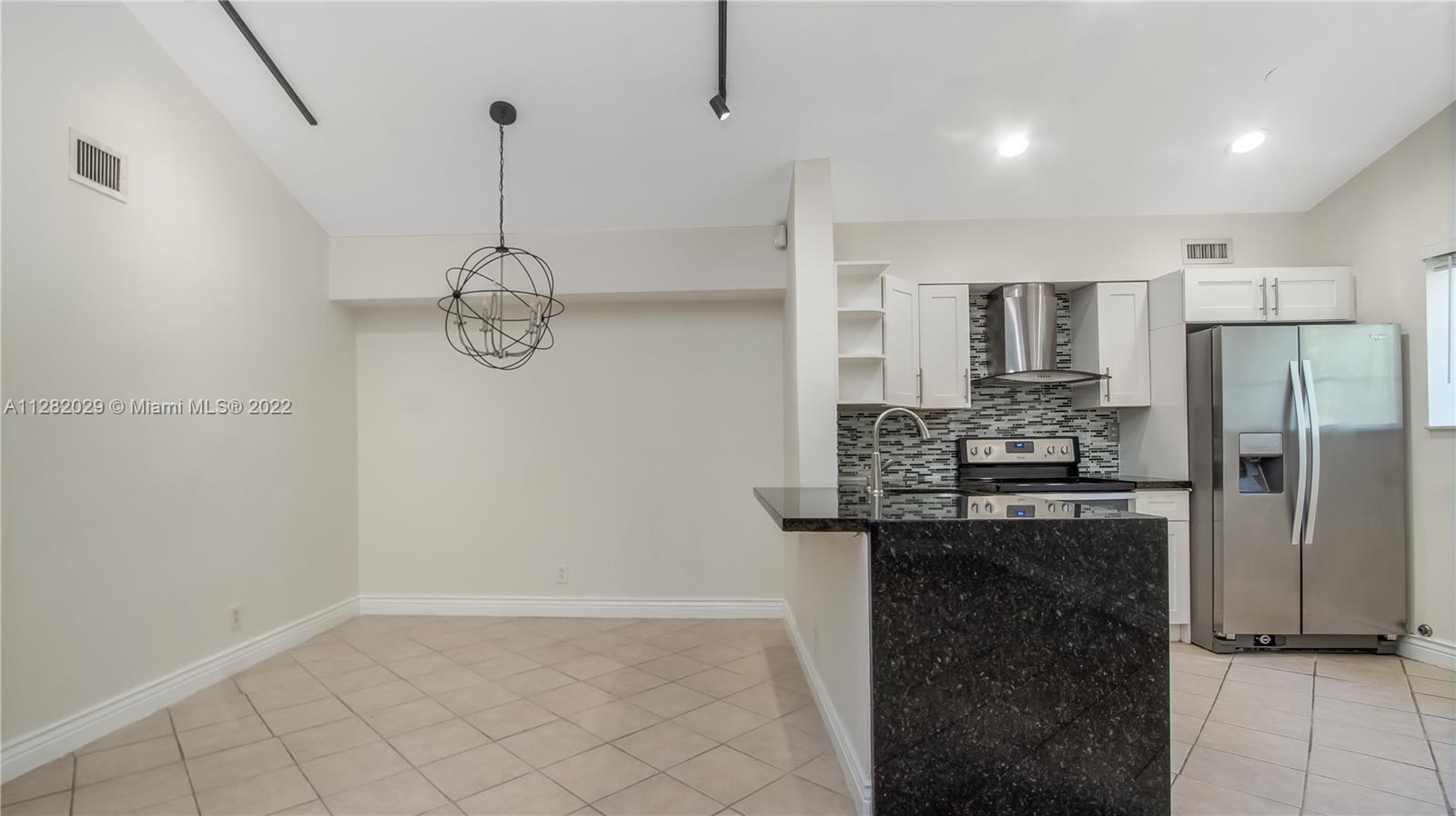 3065 N Oakland Forest Dr Unit: 202