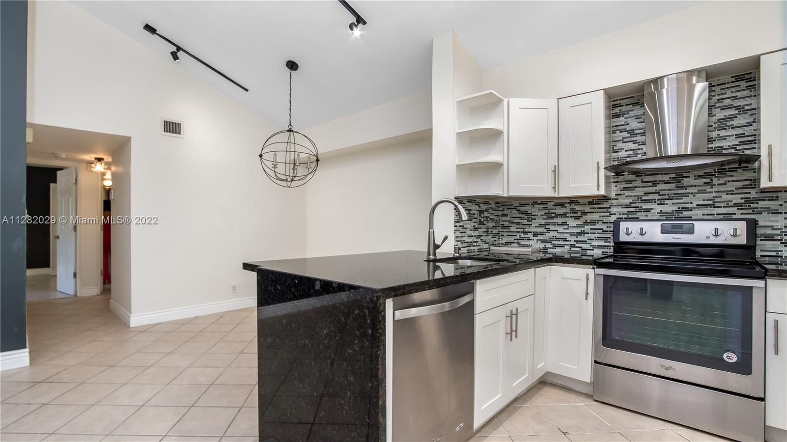 3065 N Oakland Forest Dr Unit: 202