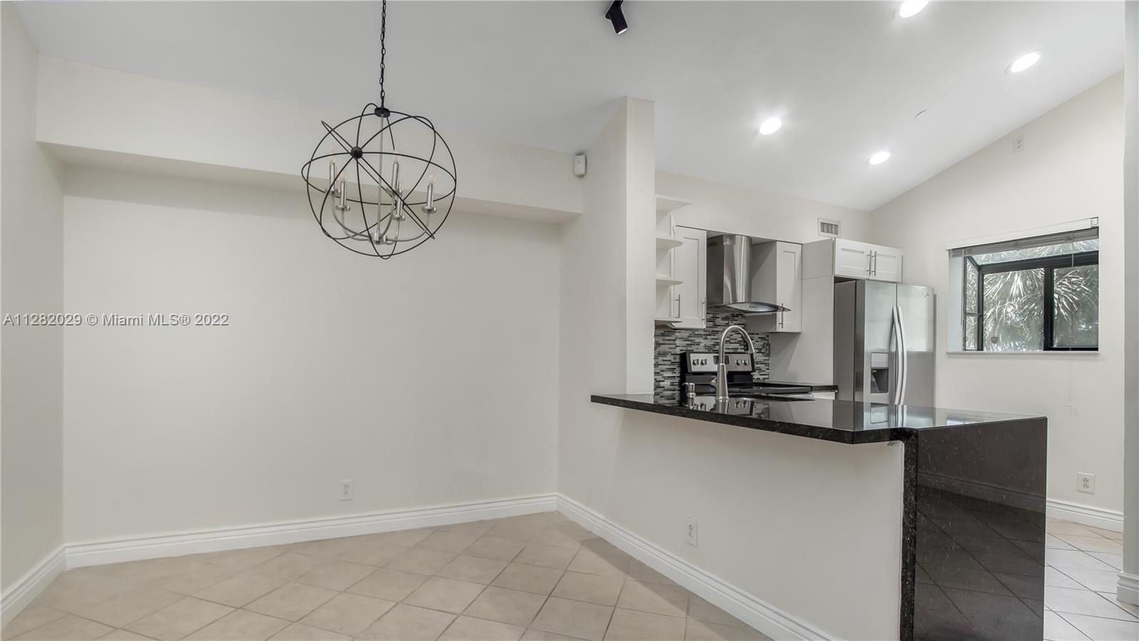 3065 N Oakland Forest Dr Unit: 202