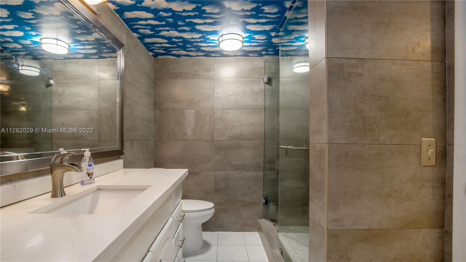 3065 N Oakland Forest Dr Unit: 202