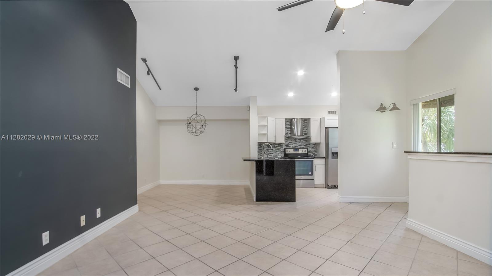 3065 N Oakland Forest Dr Unit: 202
