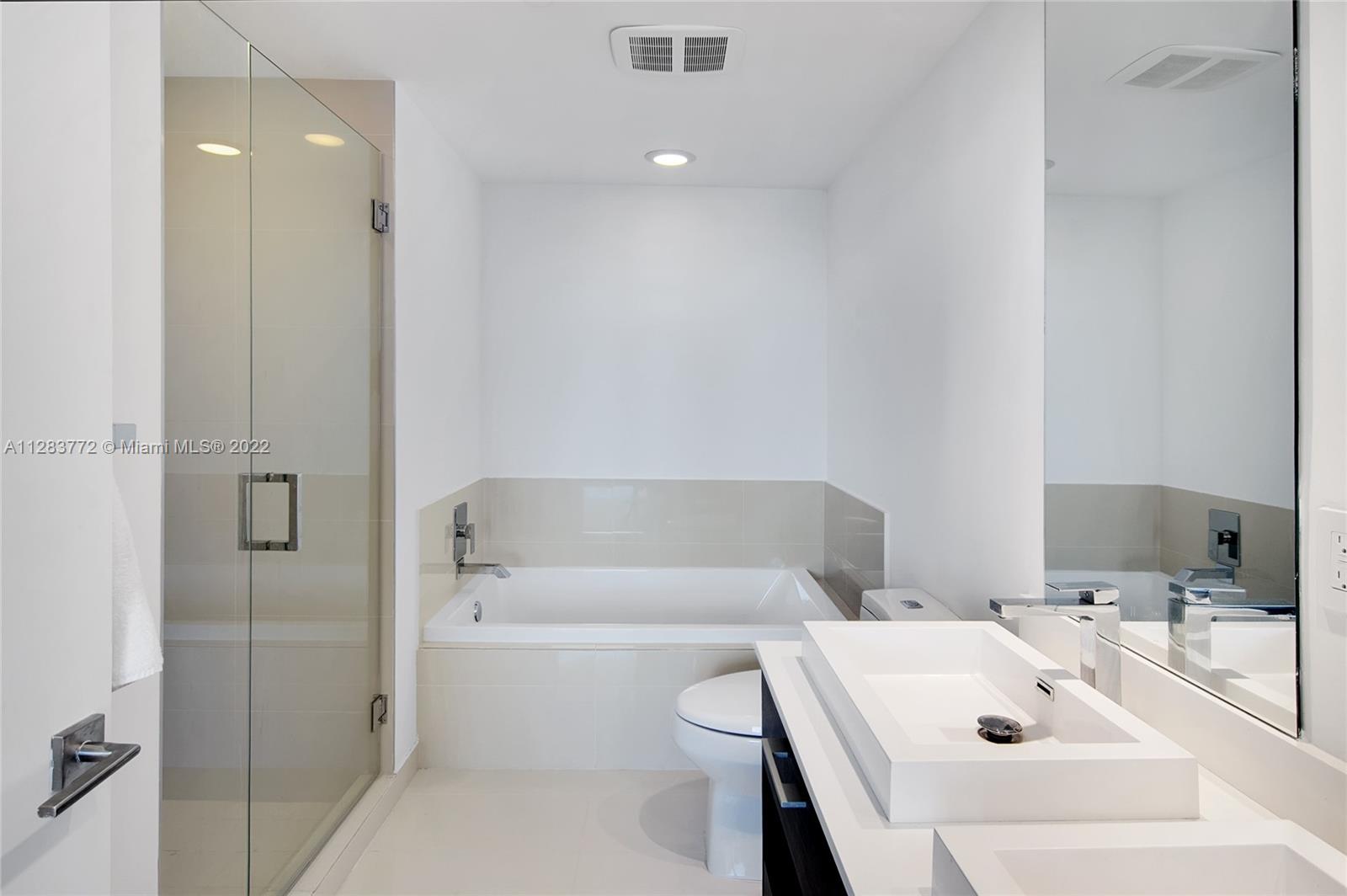 45 SW 9th St Unit: 4003