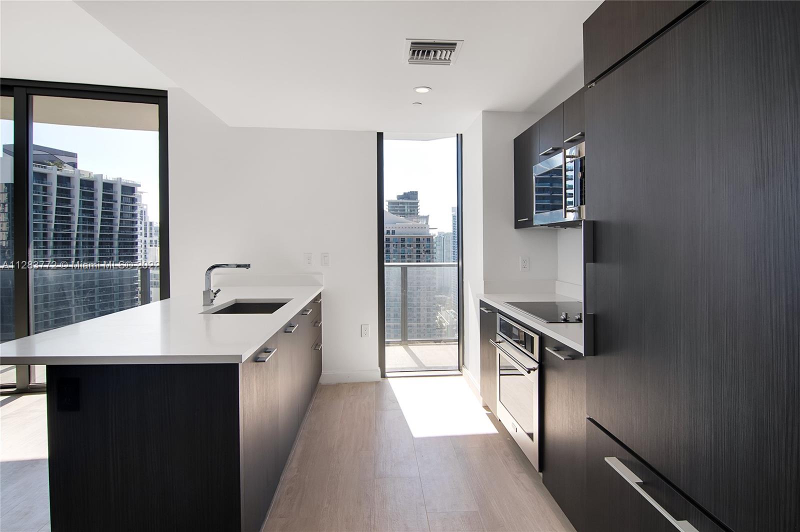 45 SW 9th St Unit: 4003