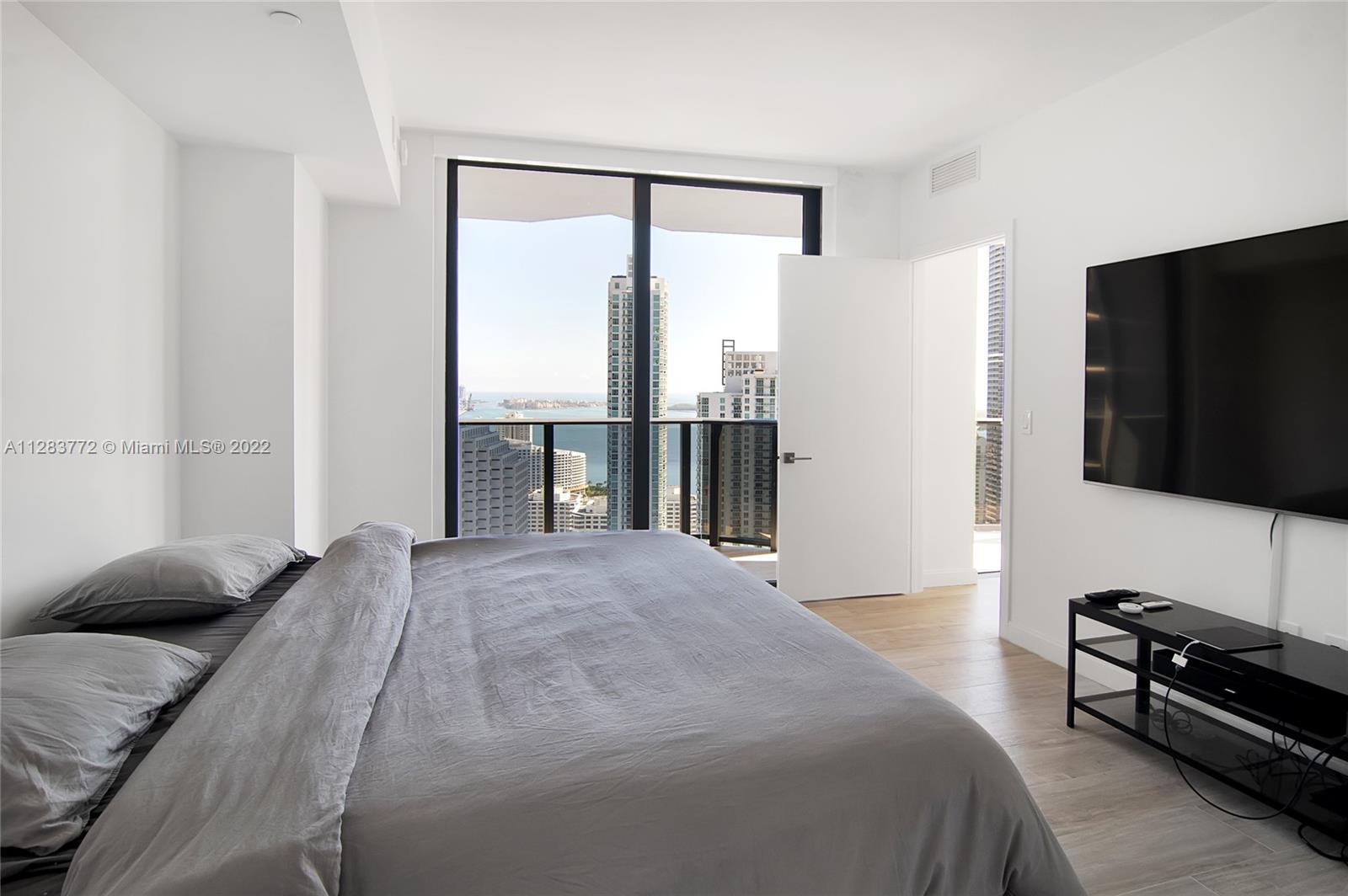 45 SW 9th St Unit: 4003