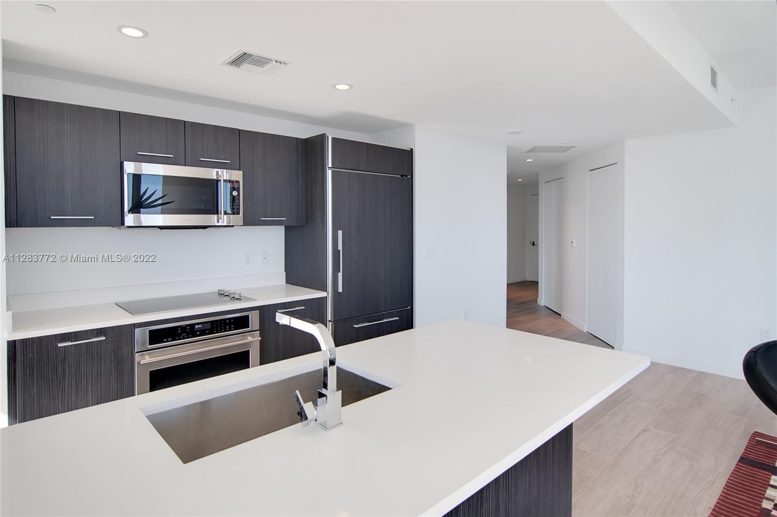 45 SW 9th St Unit: 4003