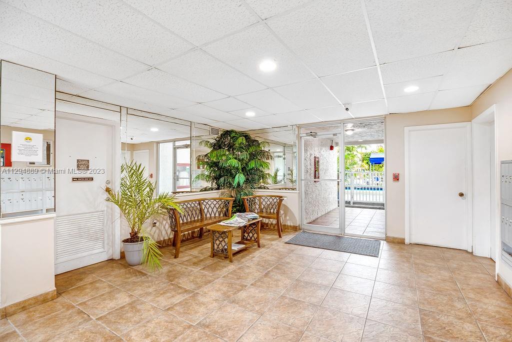 3770 NE 171st St Unit: 301