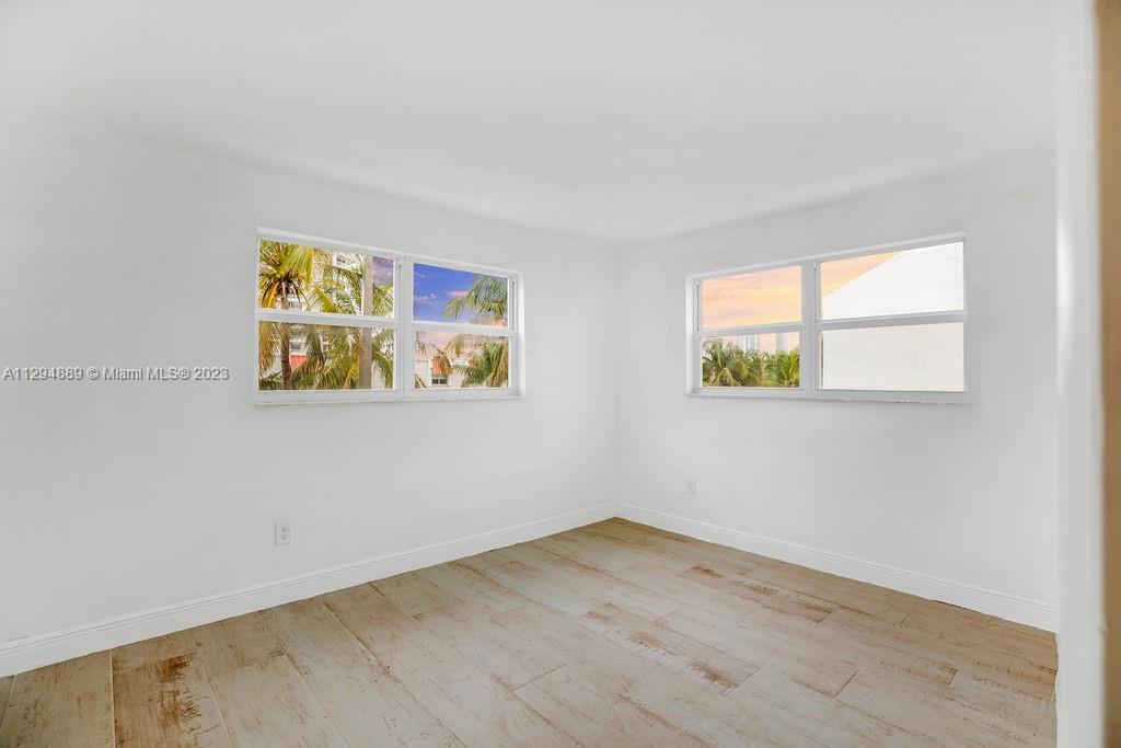 3770 NE 171st St Unit: 301