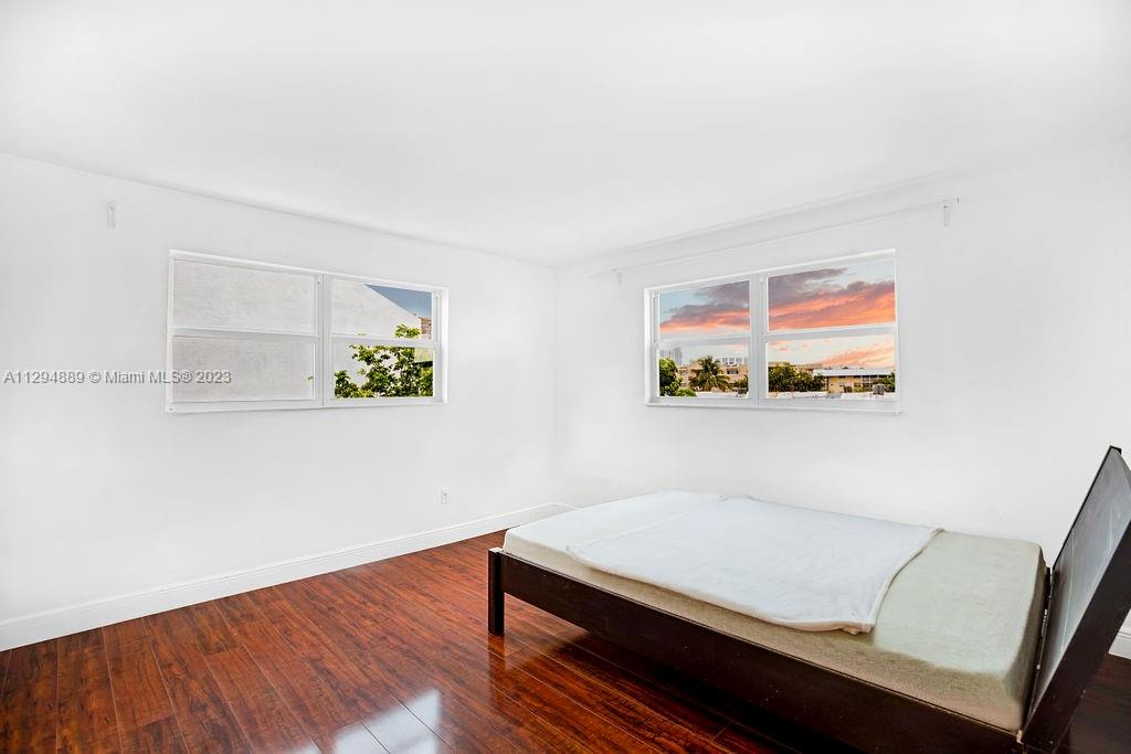 3770 NE 171st St Unit: 301