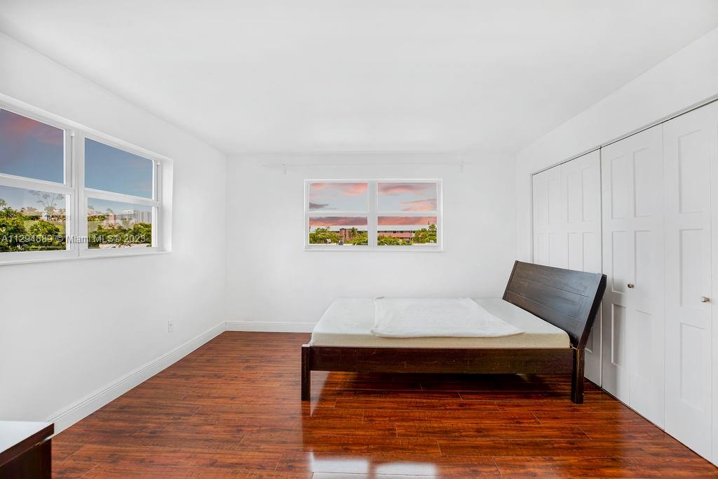 3770 NE 171st St Unit: 301