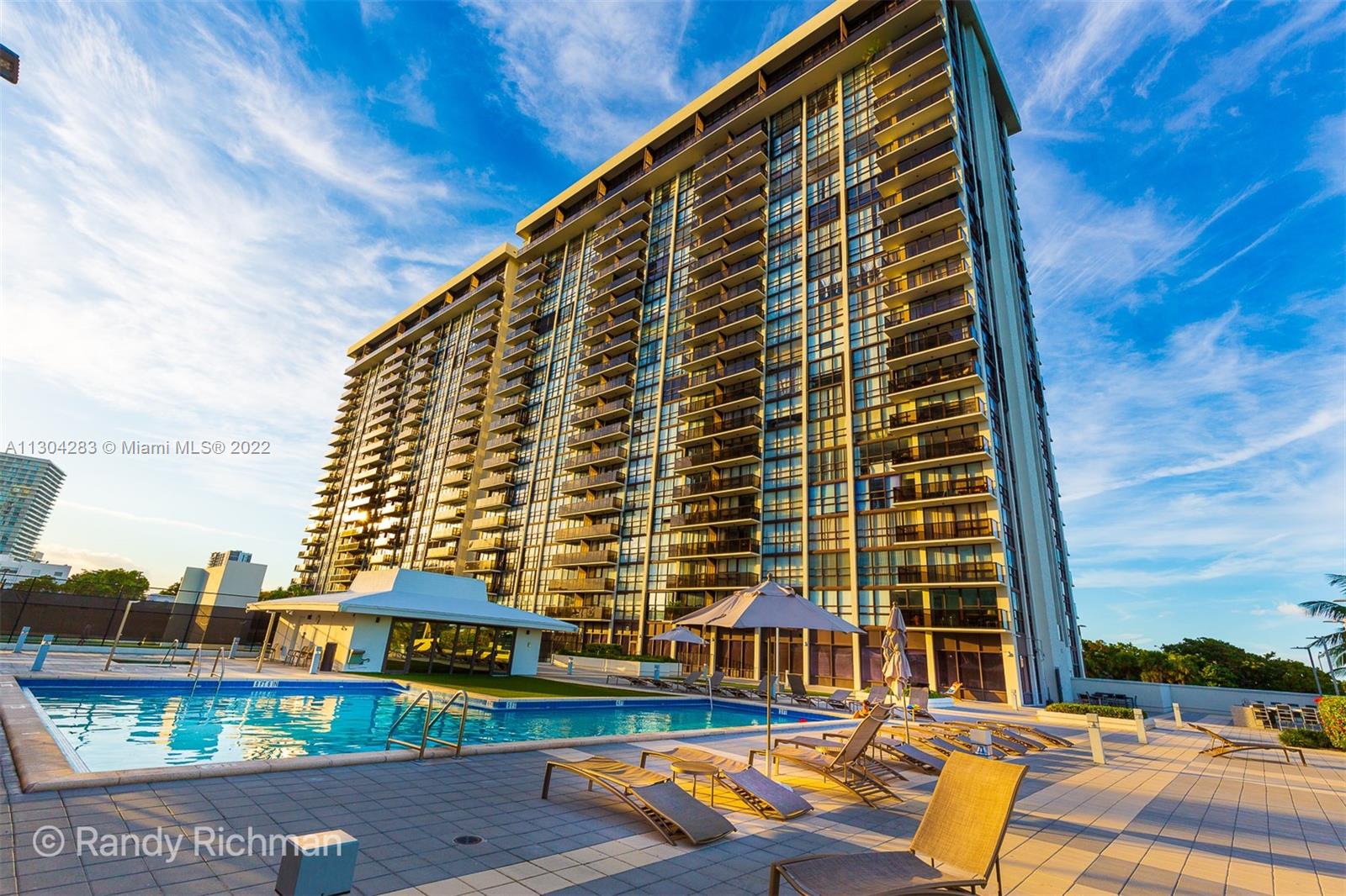600 NE 36th St Unit: 620