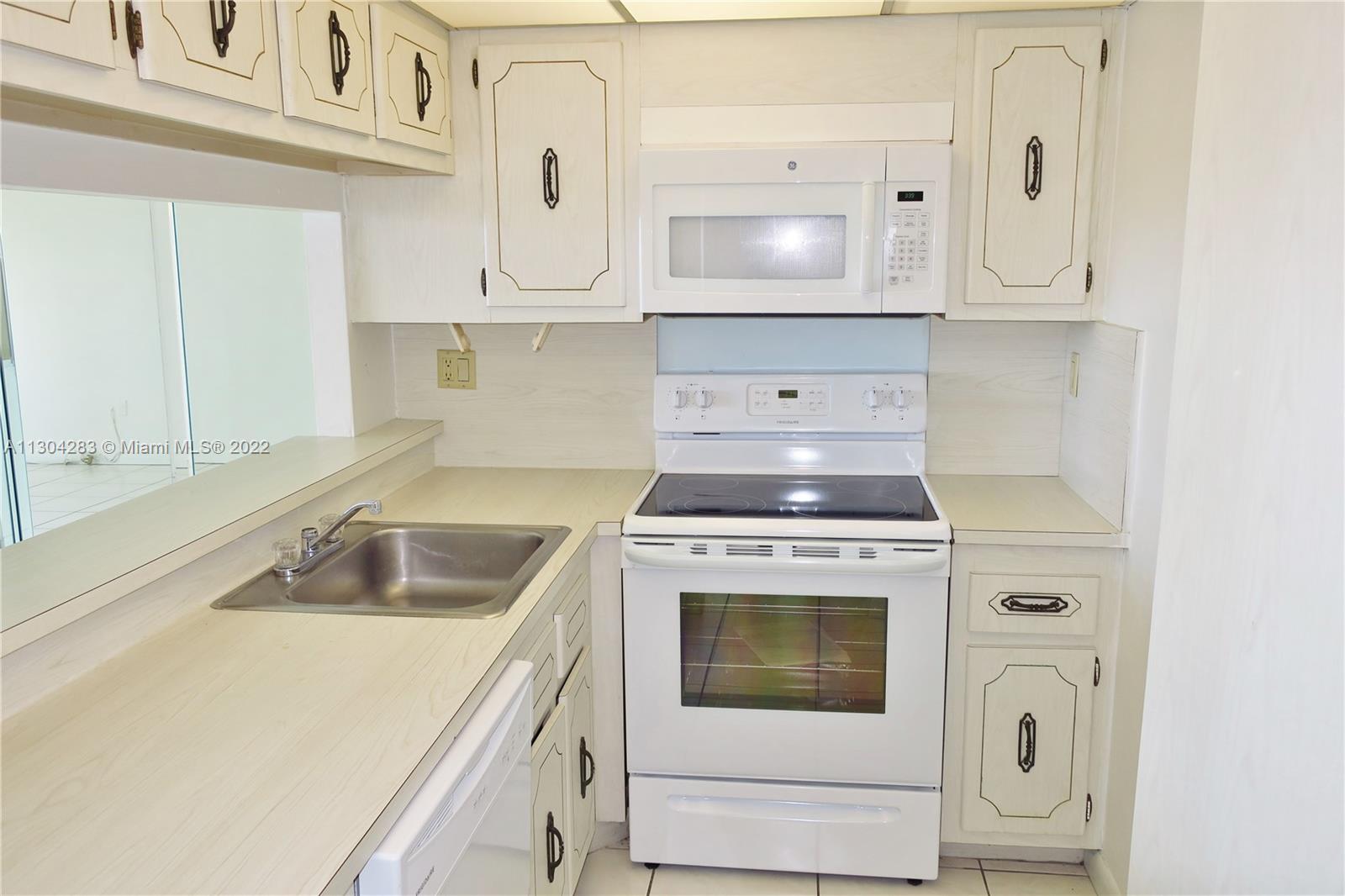 600 NE 36th St Unit: 620