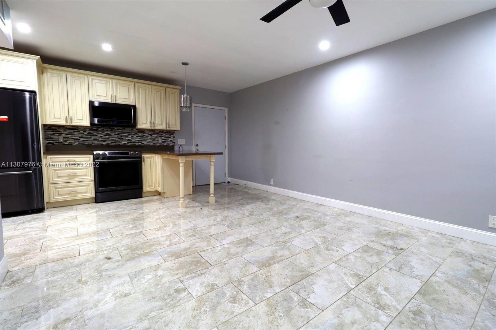 3550 NW 8th Ave Unit: 104