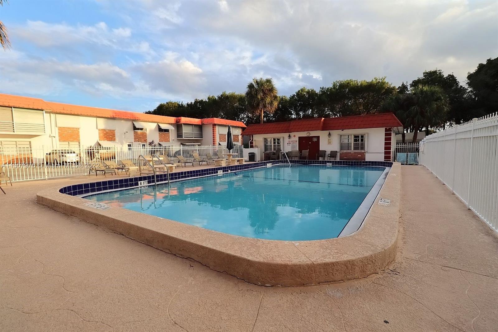 3550 NW 8th Ave Unit: 104