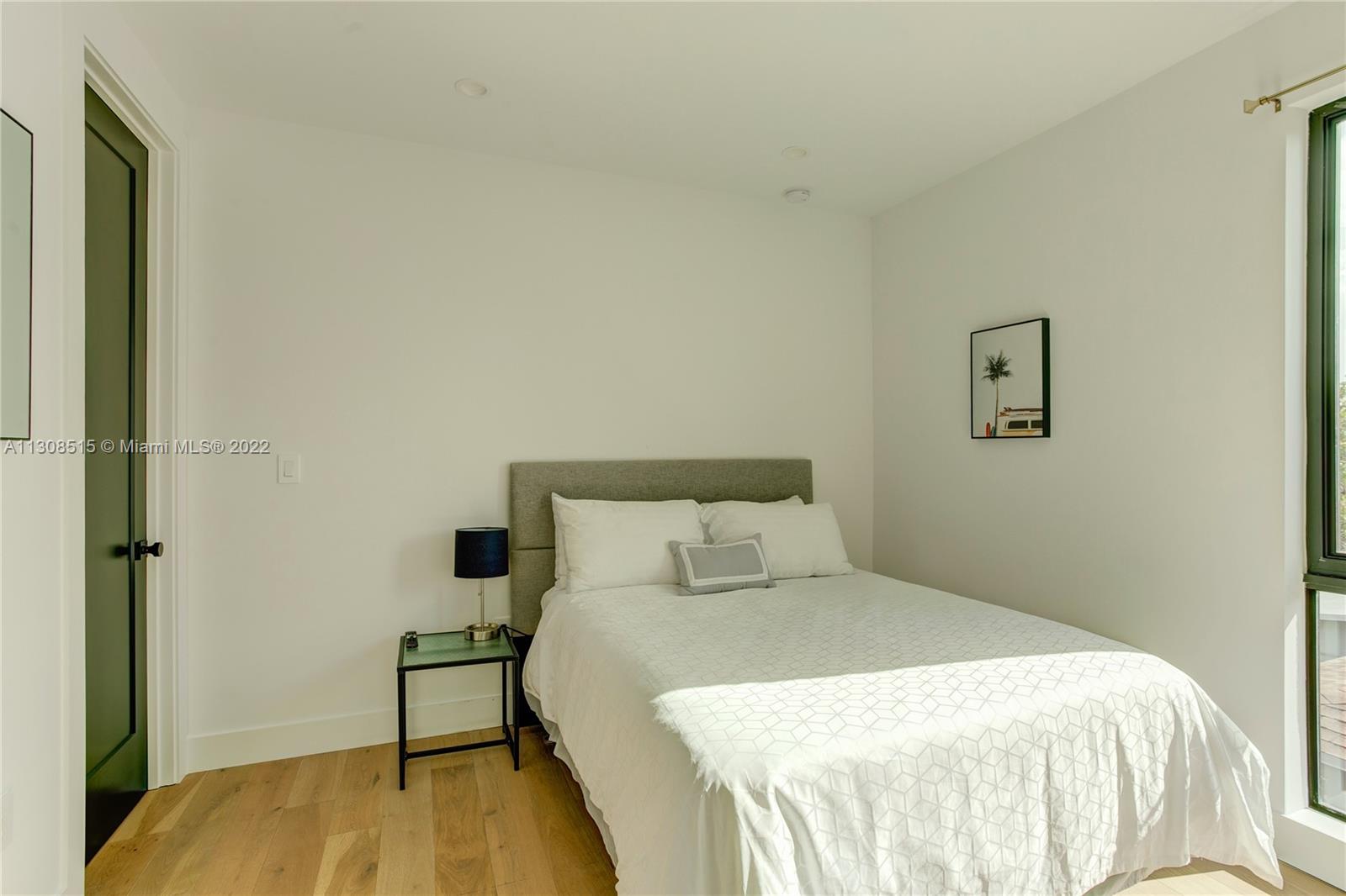 58 NW 52nd St